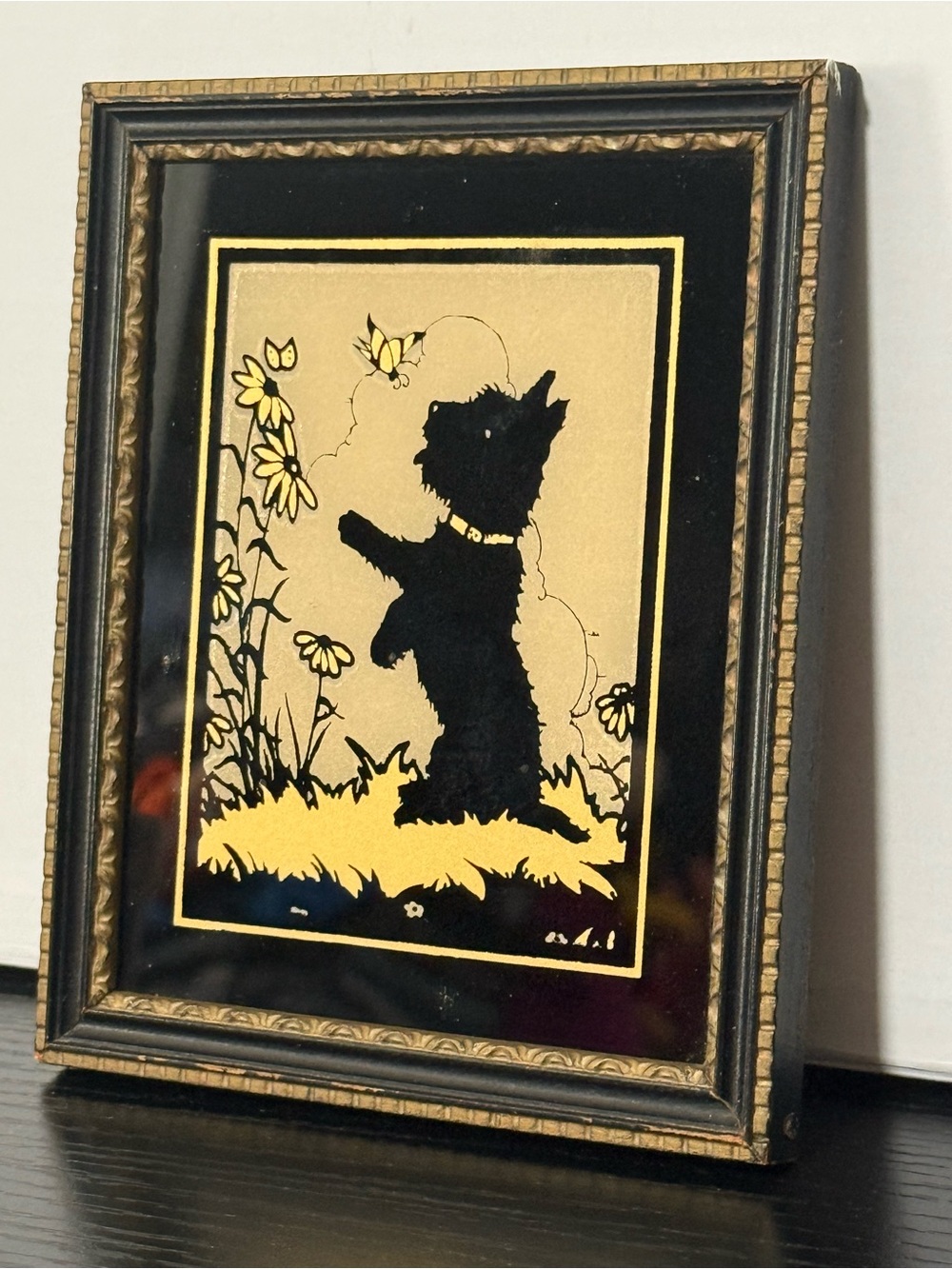 VTG RELIANCE Black & Gold Reverse Painting of a Scottie Dog w/Butterfly Framed - Picture 4 of 8